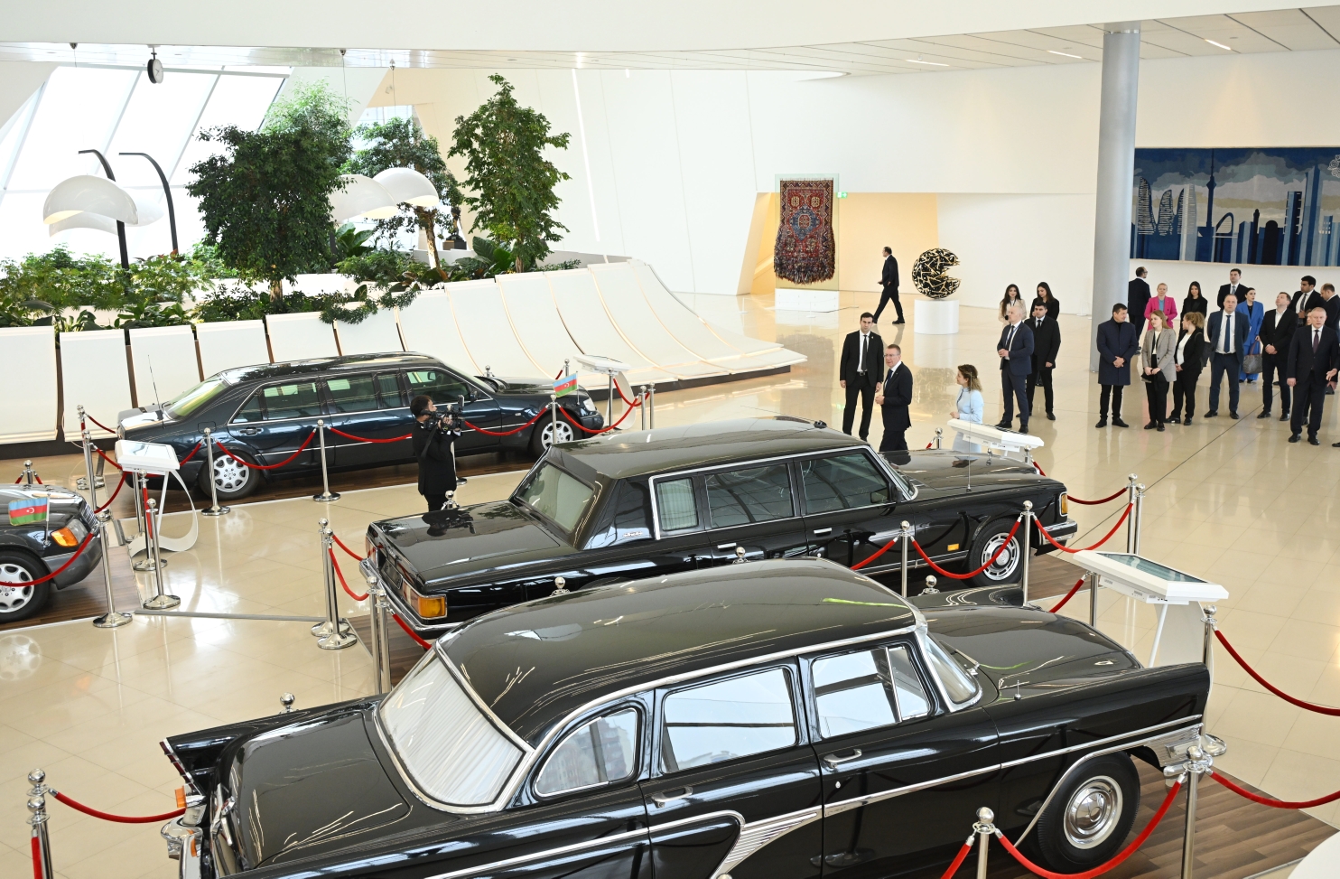 Президент Латвии Эдгарс Ринкевичс посетил Центр Гейдара Алиева (ФОТО)