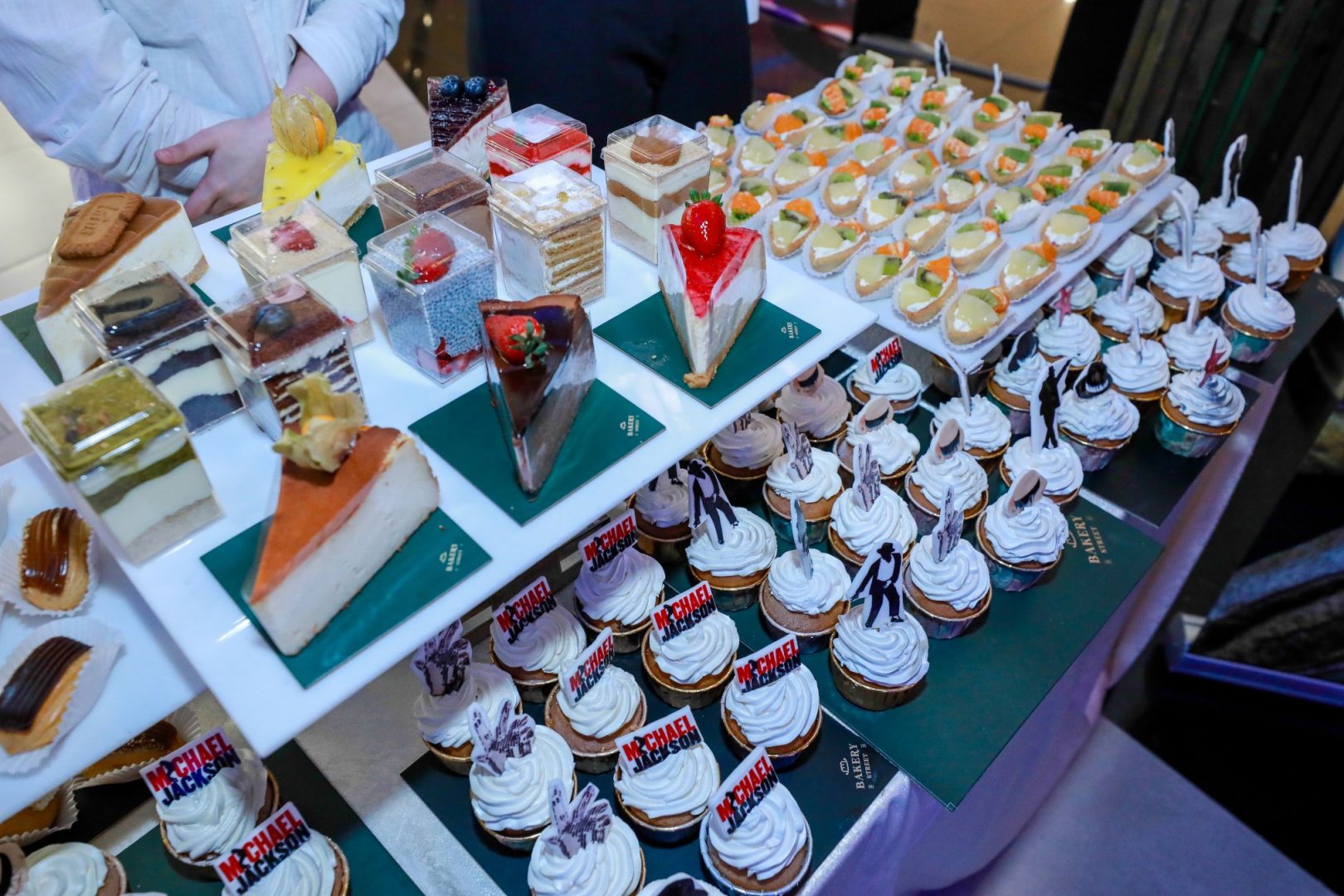 В Баку появился портал в эпоху поп-короля Майкла Джексона: Вечер, где ожила легенда! (ВИДЕО, ФОТО)