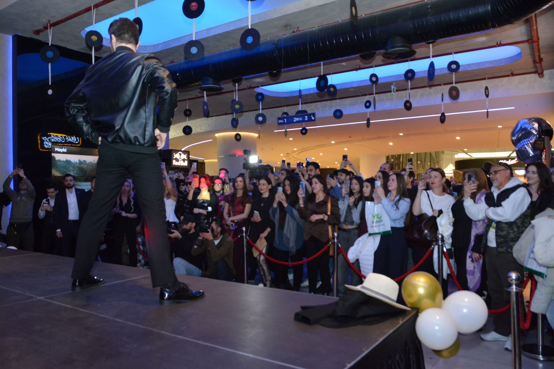 В Баку появился портал в эпоху поп-короля Майкла Джексона: Вечер, где ожила легенда! (ВИДЕО, ФОТО)