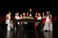 Звездный состав Азербайджанского русского драмтеатра представляет премьеру "Дома Бернарды Альбы" (ФОТО)