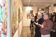 В Баку открылась персональная выставка художника Таира Шихалиева (ФОТО)