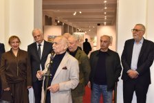 В Баку открылась персональная выставка художника Таира Шихалиева (ФОТО)