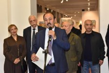 В Баку открылась персональная выставка художника Таира Шихалиева (ФОТО)