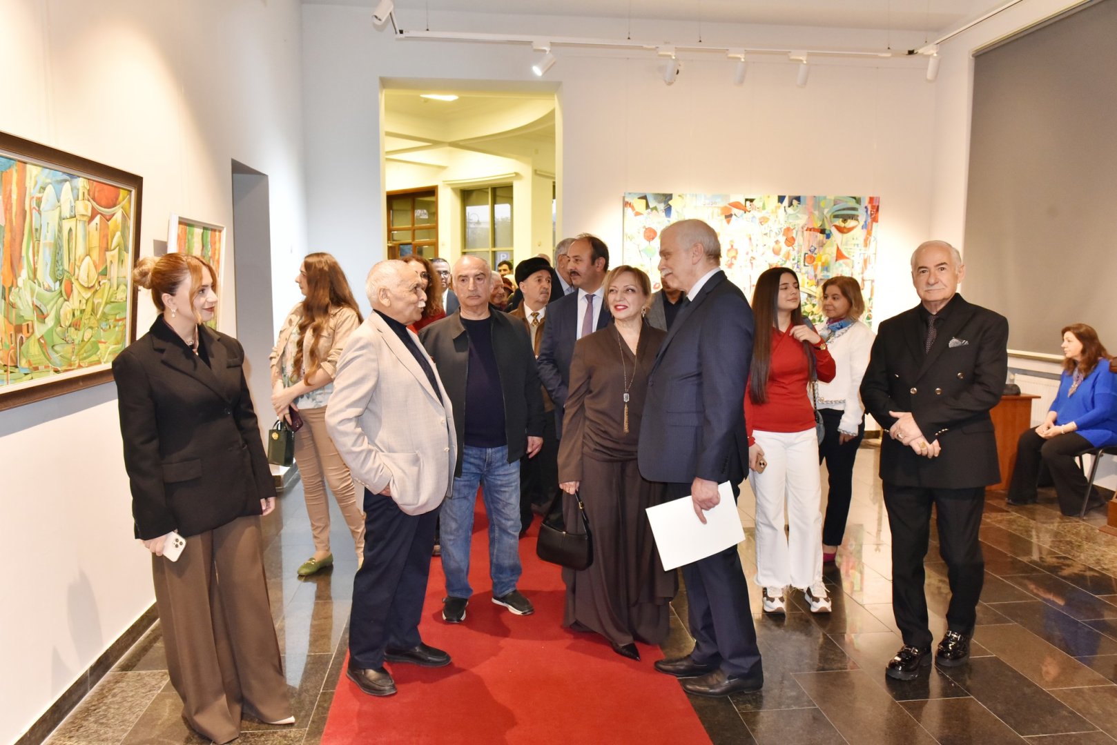 В Баку открылась персональная выставка художника Таира Шихалиева (ФОТО)