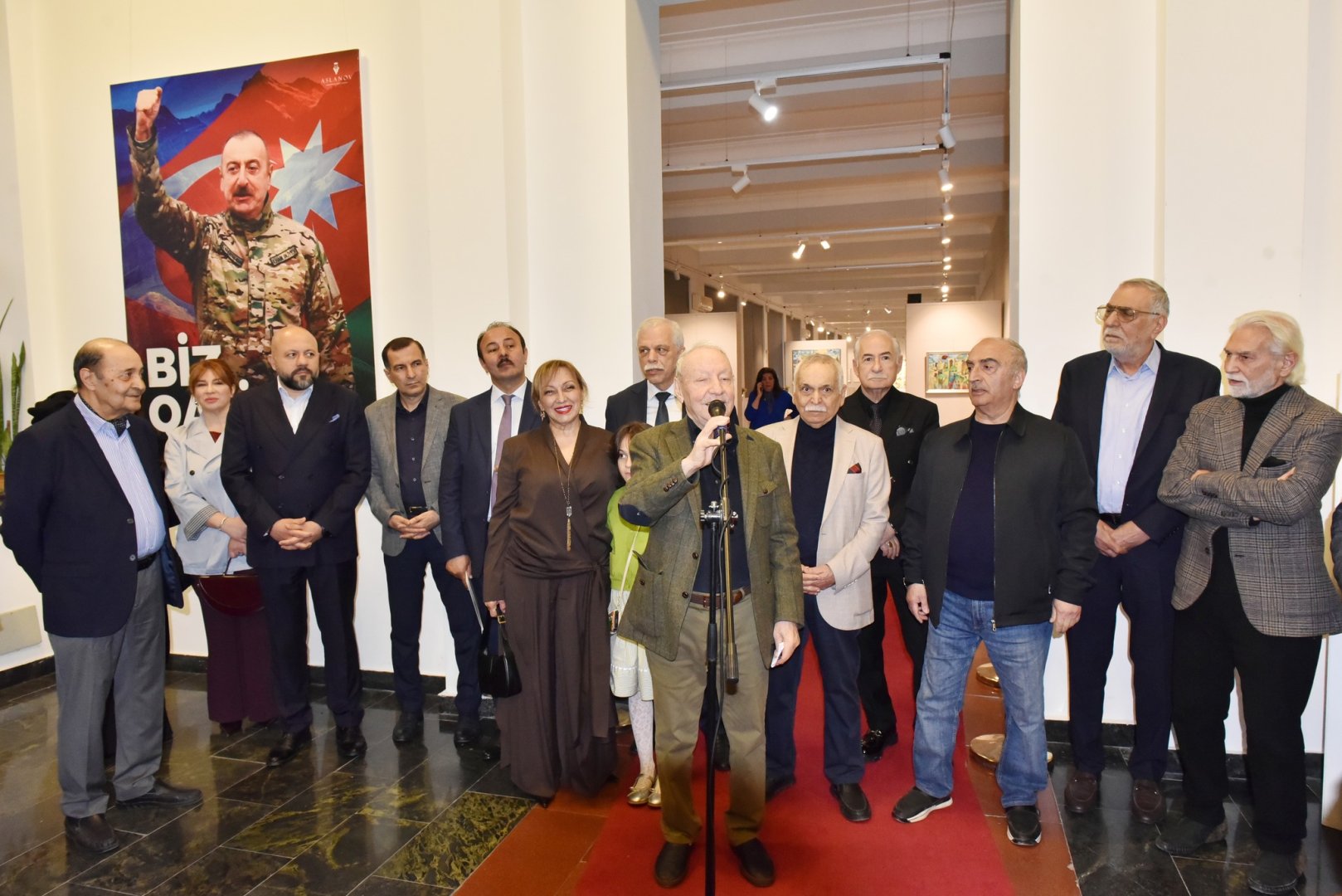 В Баку открылась персональная выставка художника Таира Шихалиева (ФОТО)