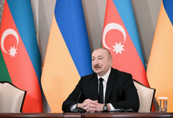 Президент Ильхам Алиев: Военно-промышленный комплекс развивается как в Азербайджане, так и в Украине