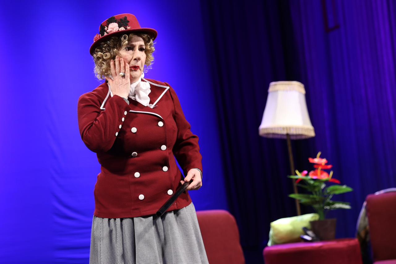 В Баку появилась волшебница, понимающая язык животных и птиц (ФОТО)