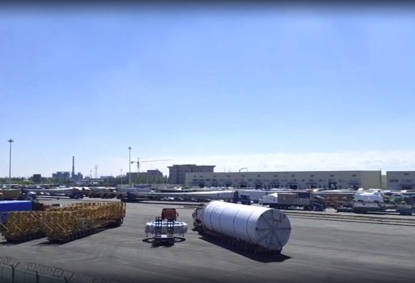 Увеличена квота на автомобильные грузоперевозки между Азербайджаном и КНР (ФОТО)