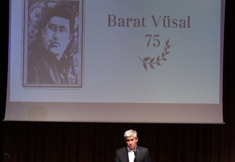 Жизнь в стихах: в Баку прошел юбилейный вечер Барата Вюсала (ФОТО)