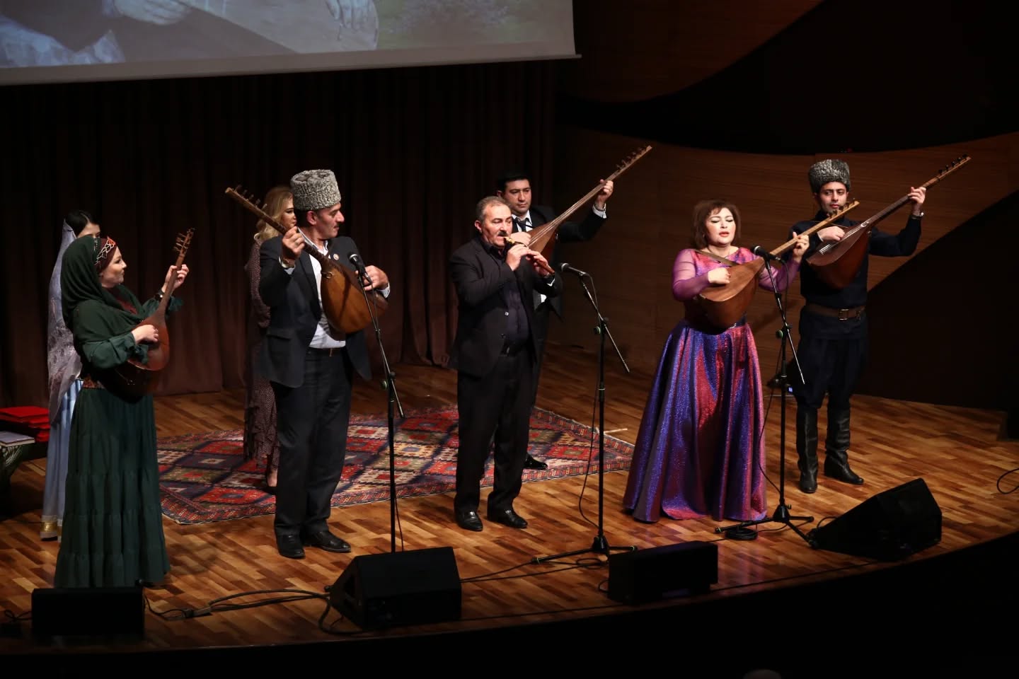 Поэзия Ашуга Алескера - это сама жизнь (ФОТО)