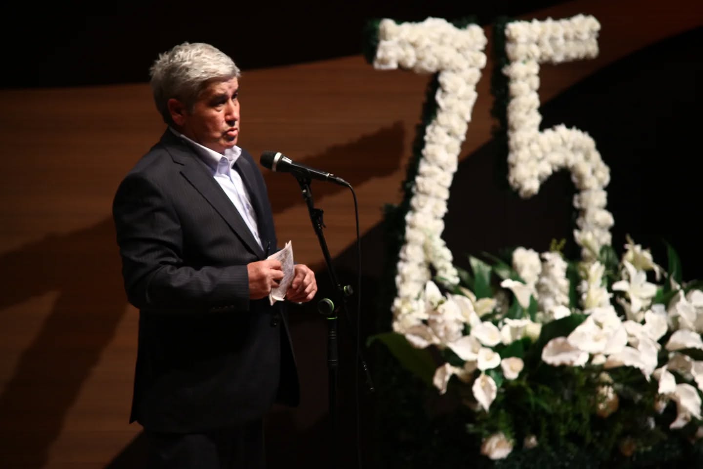 Жизнь в стихах: в Баку прошел юбилейный вечер Барата Вюсала (ФОТО)