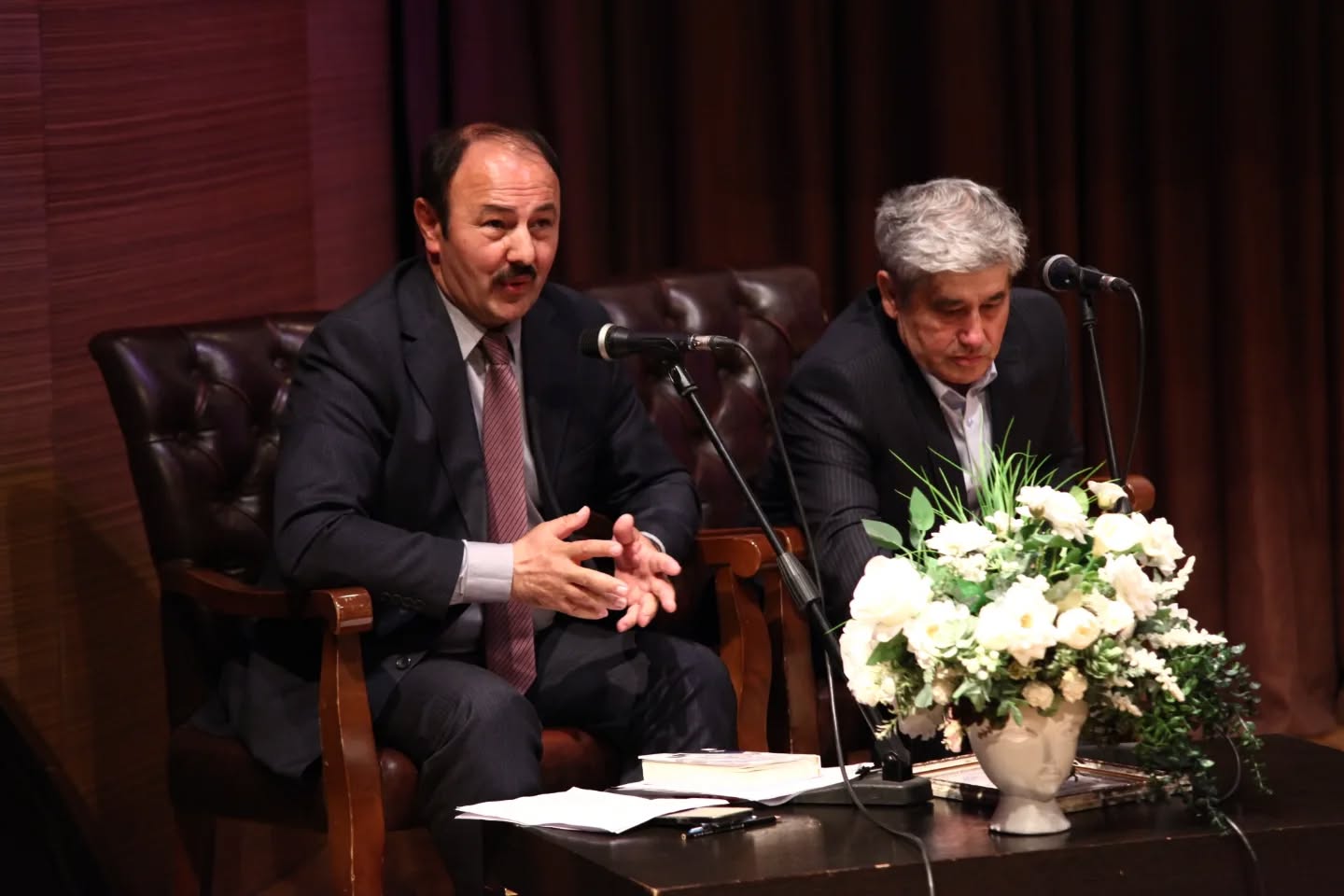 Жизнь в стихах: в Баку прошел юбилейный вечер Барата Вюсала (ФОТО)