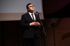 Жизнь в стихах: в Баку прошел юбилейный вечер Барата Вюсала (ФОТО)