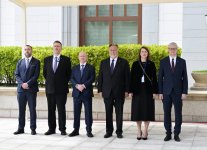 В Азербайджане состоялась церемония официальной встречи Премьер-министра Чехии Андрея Бабиша (ФОТО)