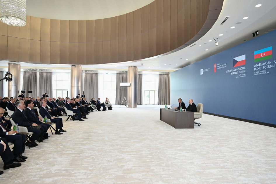 Cостоялся азербайджано-чешский бизнес-форум c участием Президента Ильхама Алиева и Премьер-министра Андрея Бабиша (ФОТО)