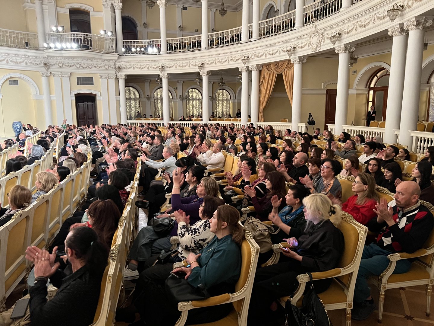 Праздник длиною в 90 лет - торжество азербайджанской музыки и танцев (ФОТО)