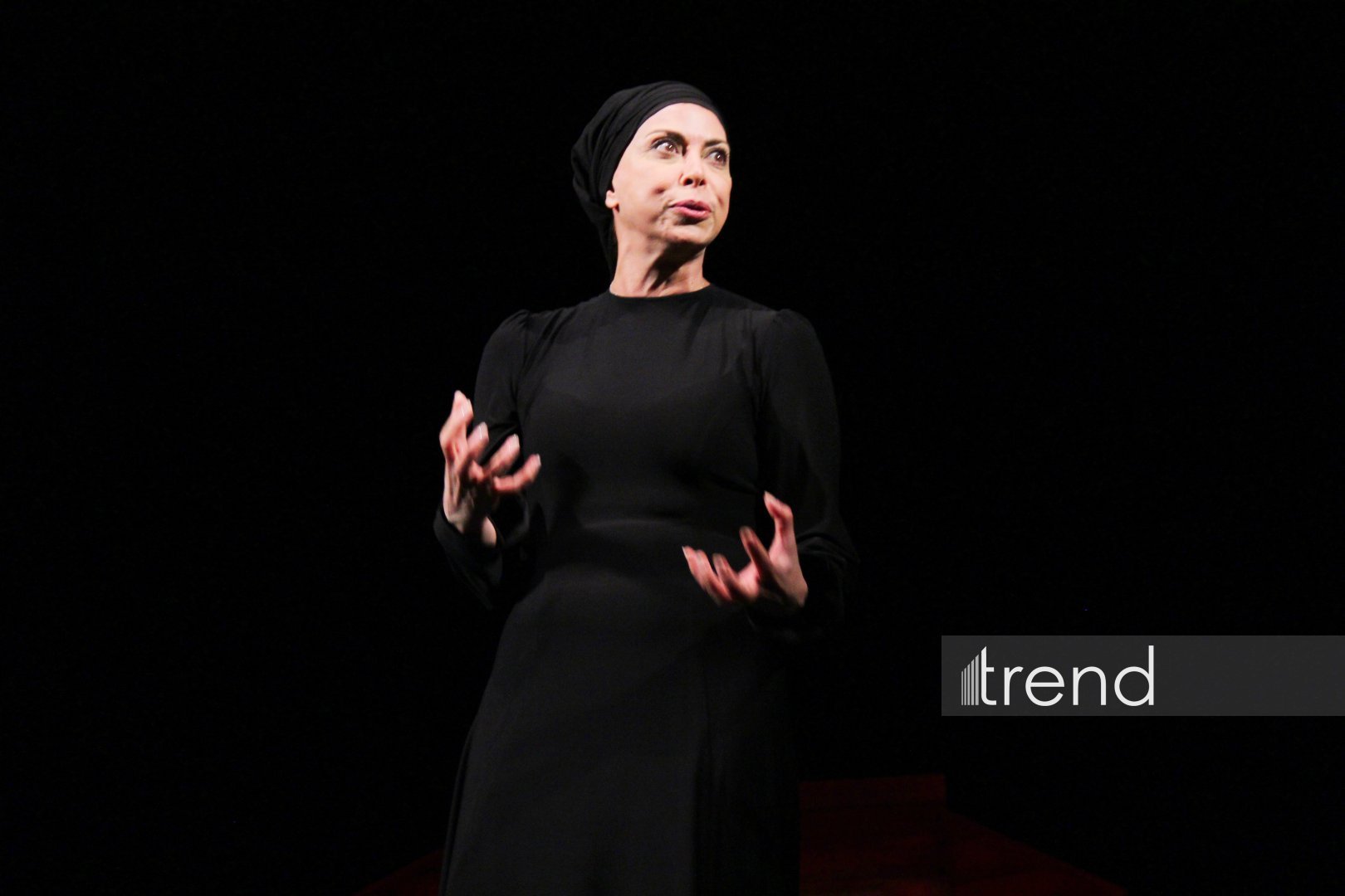 В Баку состоялась блестящая премьера спектакля "Дом Бернарды Альбы" –эмоции до слез и оваций (ФОТО)