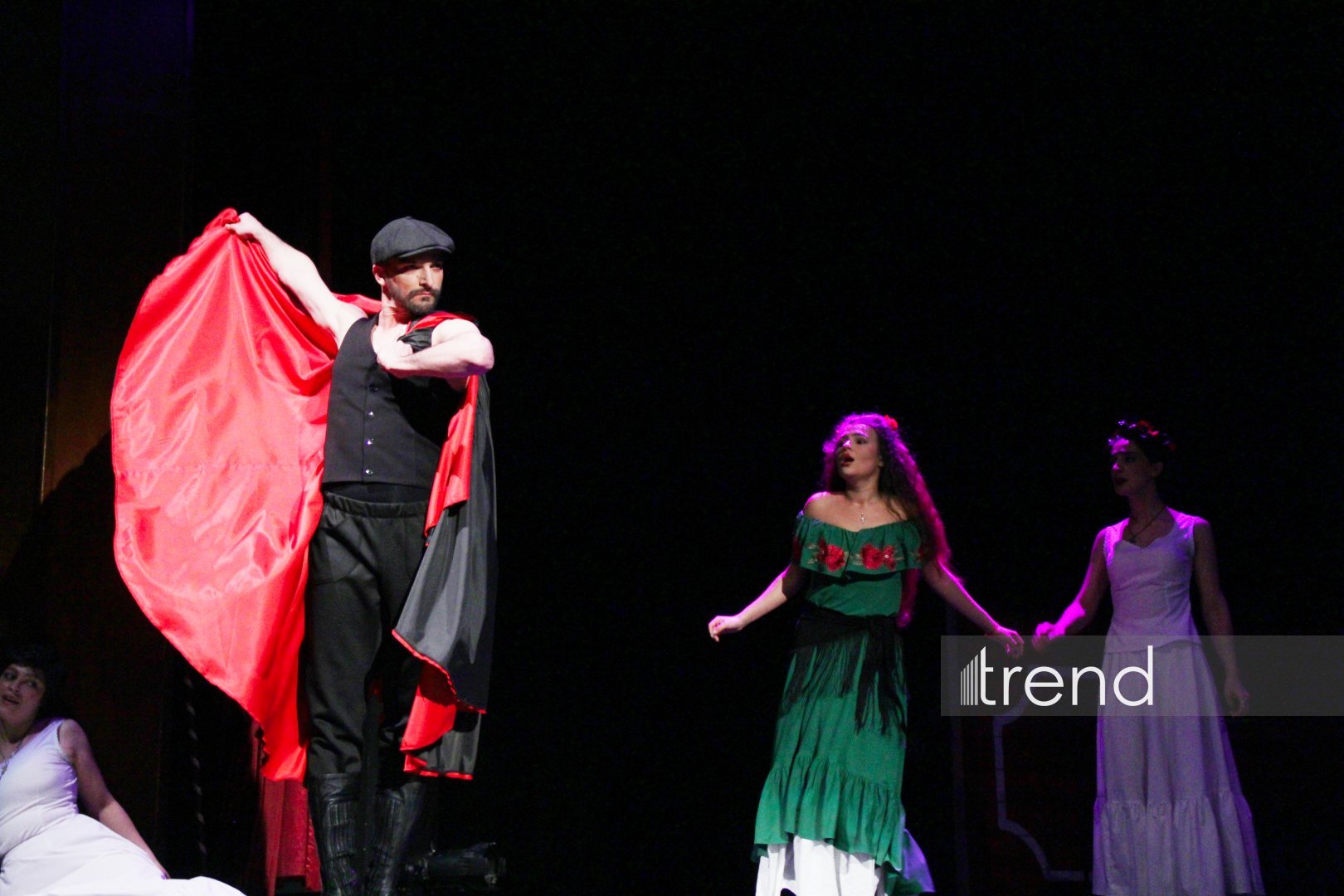 В Баку состоялась блестящая премьера спектакля "Дом Бернарды Альбы" –эмоции до слез и оваций (ФОТО)