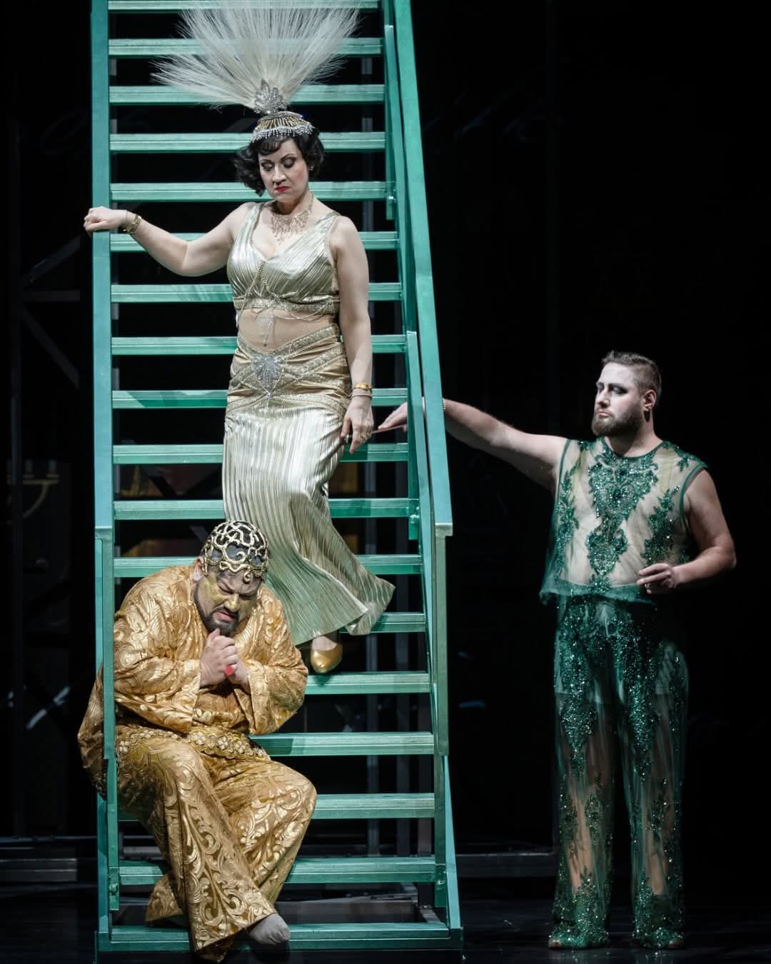 Народный артист Азербайджана Аваз Абдулла стал вавилонским царем в Германии (ФОТО)