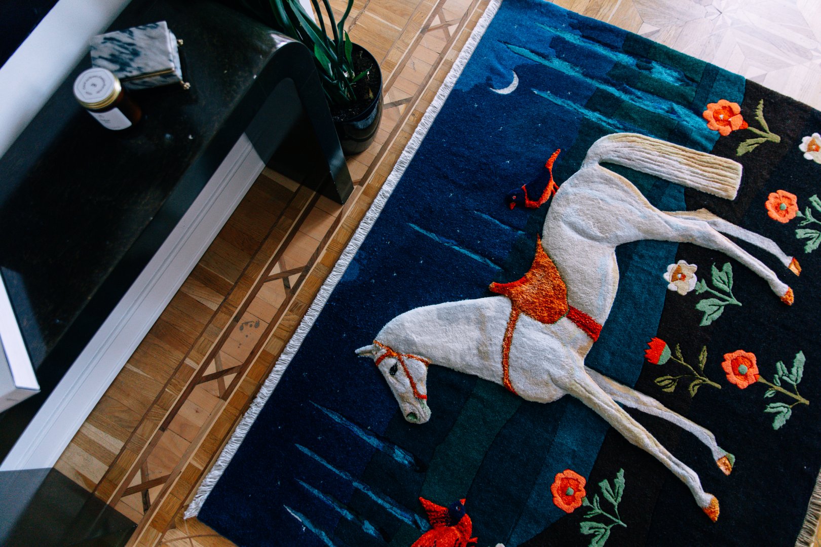 Новый взгляд в технике 3D – создана эксклюзивная коллекция "Узоры, оживляющие сказки. Карабахские ковры" (ФОТО)