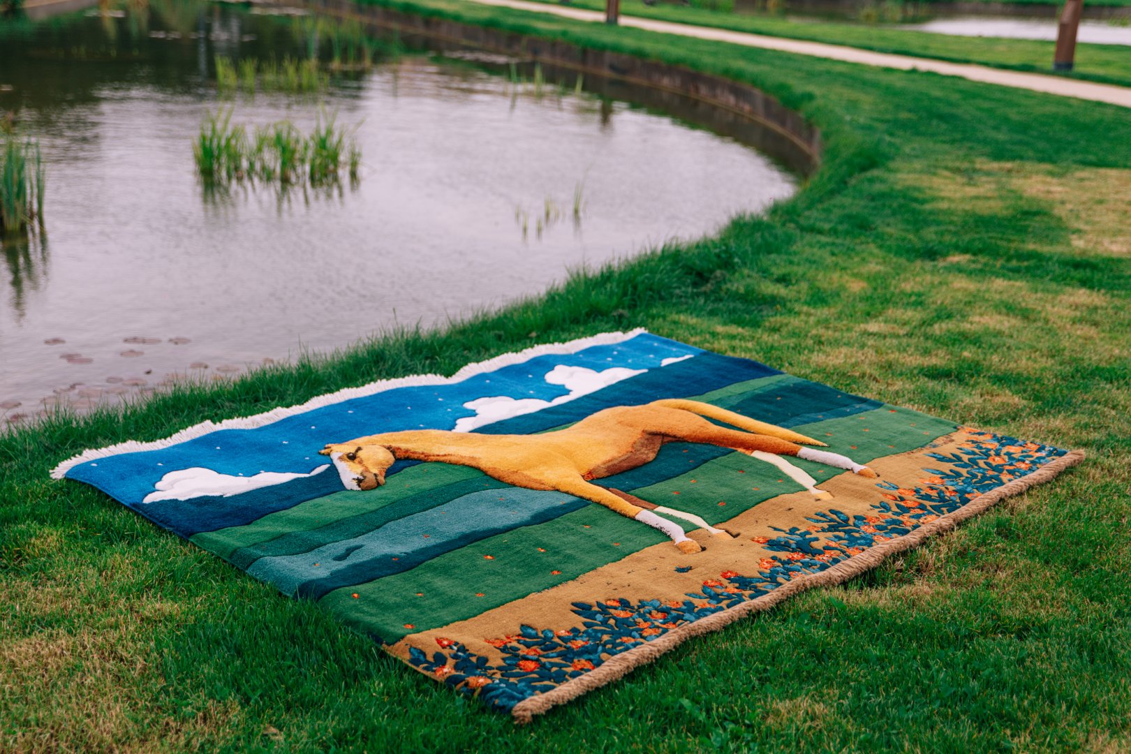 Новый взгляд в технике 3D – создана эксклюзивная коллекция "Узоры, оживляющие сказки. Карабахские ковры" (ФОТО)