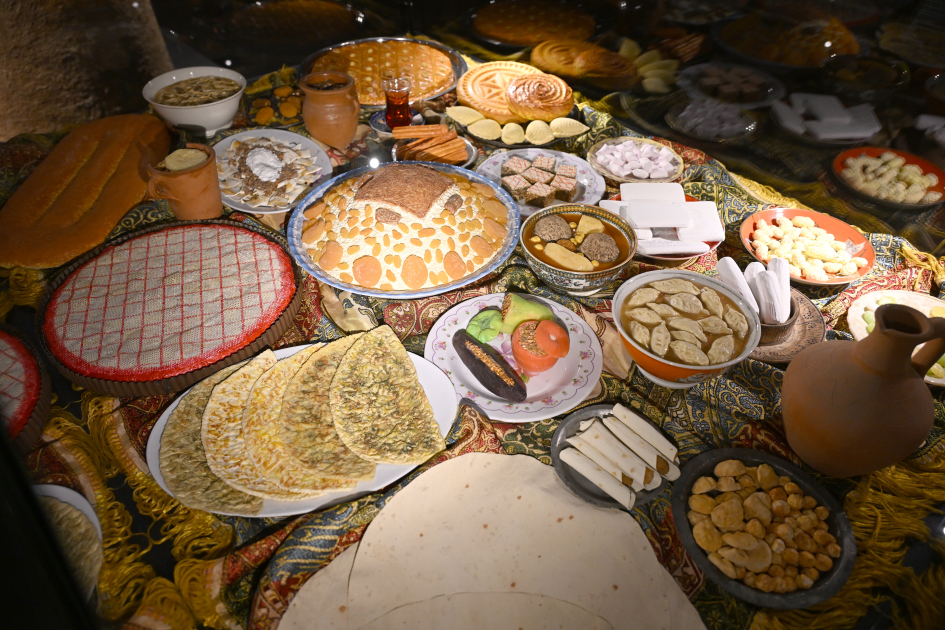 Лейла Алиева и Арзу Алиева приняли участие в открытии после восстановления историко-архитектурных памятников в Шеки (ФОТО)