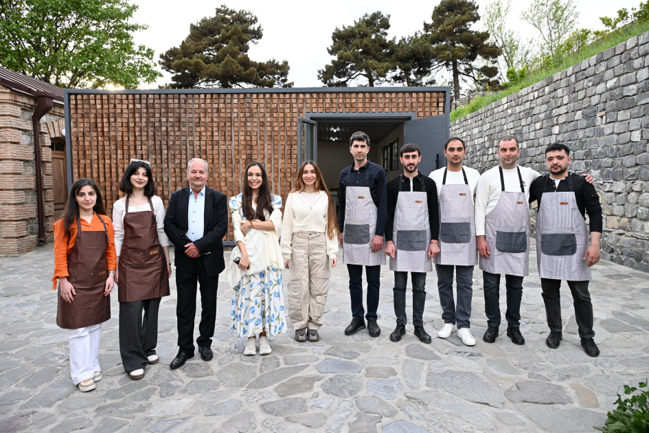 Лейла Алиева и Арзу Алиева приняли участие в открытии после восстановления историко-архитектурных памятников в Шеки (ФОТО)