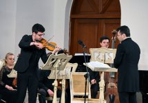 Малая Морская улица в Баку - путешествие сквозь музыку и эмоции (ФОТО)