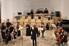 Малая Морская улица в Баку - путешествие сквозь музыку и эмоции (ФОТО)