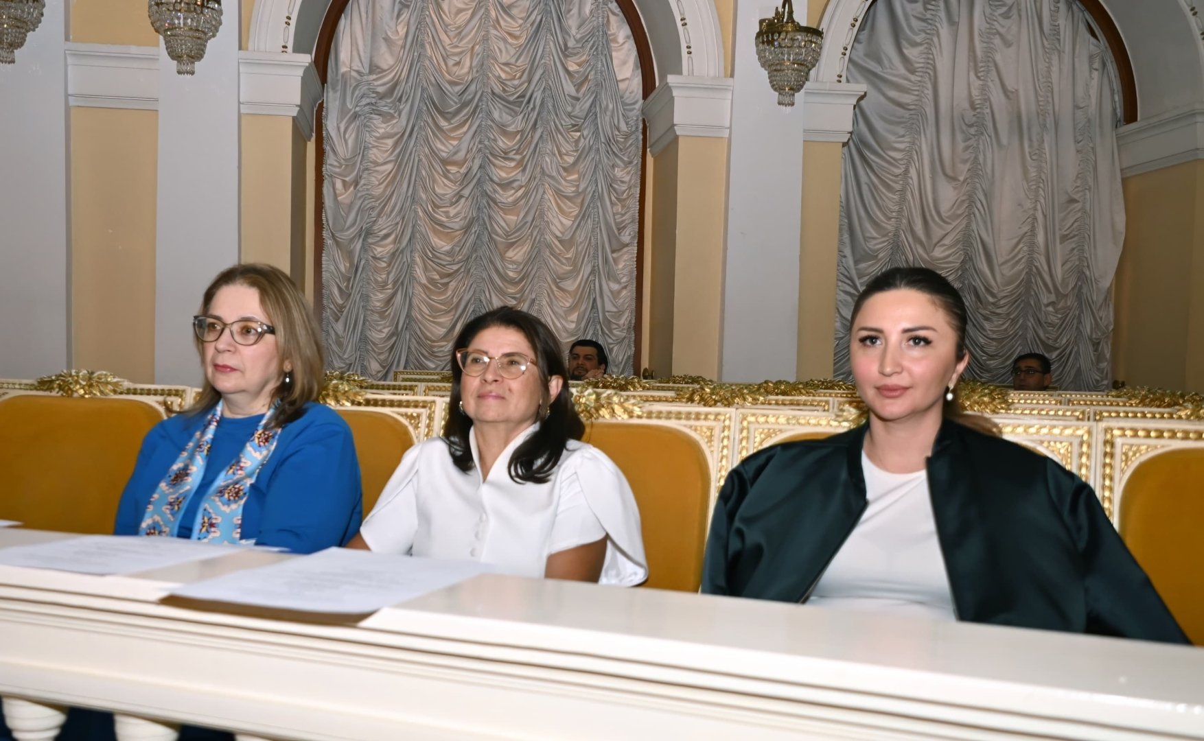 Малая Морская улица в Баку - путешествие сквозь музыку и эмоции (ФОТО)