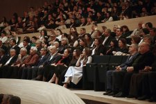Арзу Алиева и Алена Алиева приняли участие в презентации художественного фильма «Тагиев: Школа» (ФОТО)