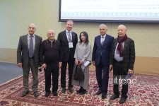 Международный форум ковра в Баку - первая сессия "Дизайн, коллекции и развитие продукта" (ФОТО)