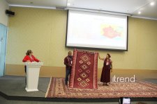 Международный форум ковра в Баку - первая сессия "Дизайн, коллекции и развитие продукта" (ФОТО)