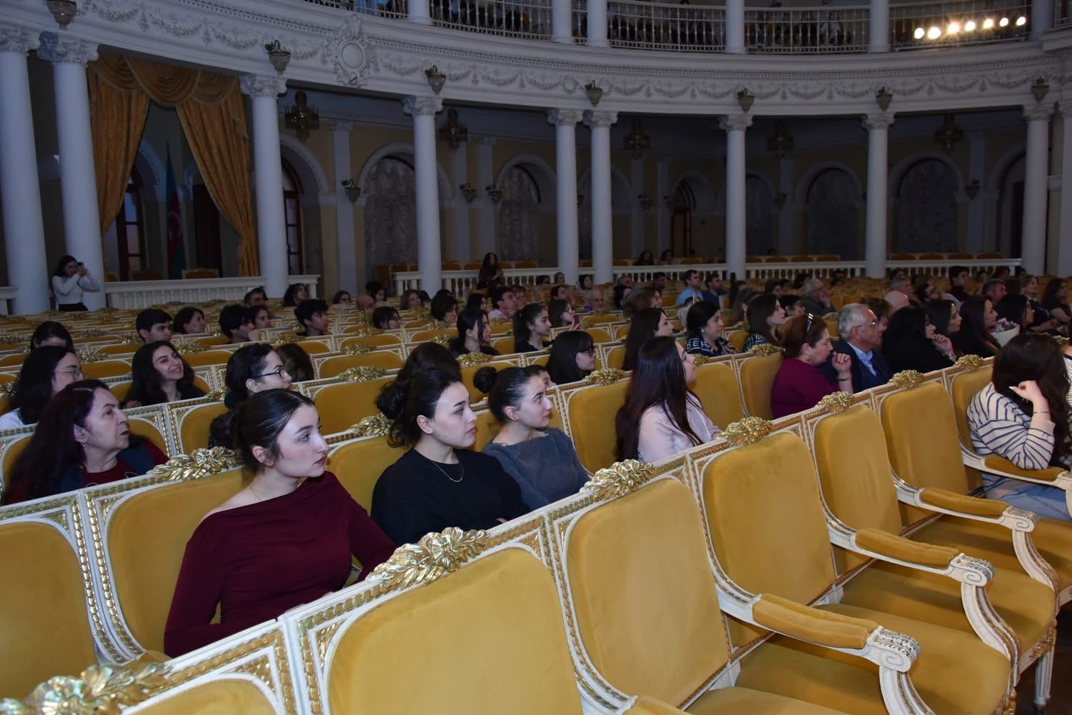 Яркий пример романтической страсти и художественного мышления азербайджанской молодежи (ФОТО)