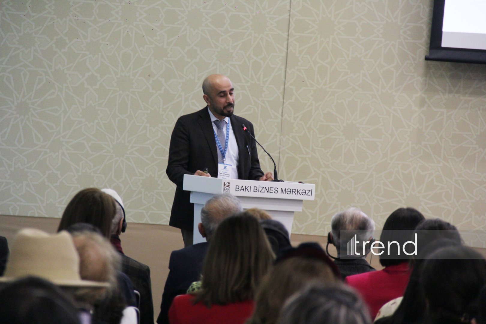 Международный форум ковра в Баку - первая сессия "Дизайн, коллекции и развитие продукта" (ФОТО)