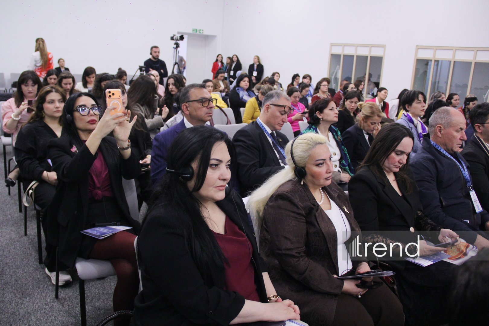 Международный форум ковра в Баку - первая сессия "Дизайн, коллекции и развитие продукта" (ФОТО)