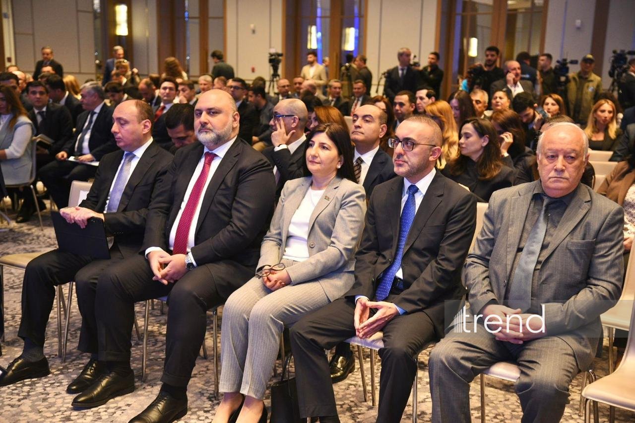 В Баку проходит III Форум на тему "Общественные процессы в медиапространстве" (ФОТО)