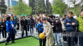Право быть счастливым - в центре Баку прошел день добра и единства (ФОТО)