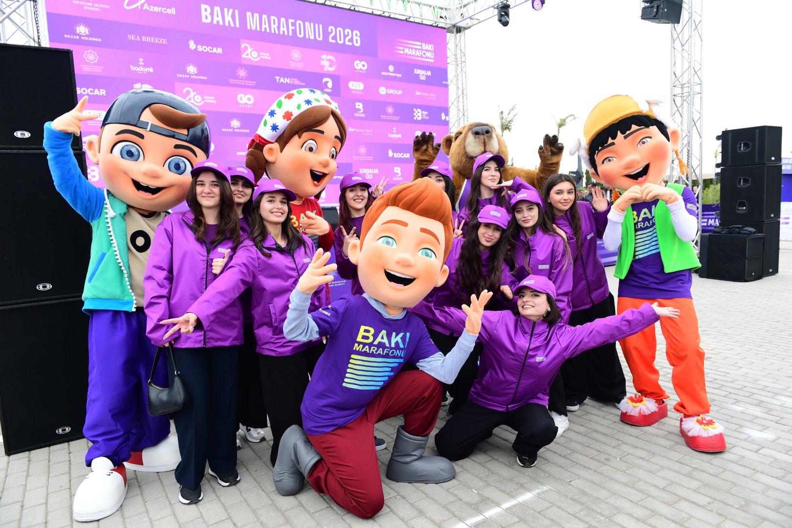 На старте и финише "Бакинского марафона 2026" был организован концерт (ФОТО)