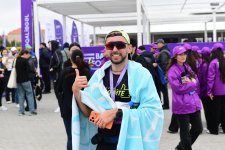 На старте и финише "Бакинского марафона 2026" был организован концерт (ФОТО)