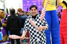 На старте и финише "Бакинского марафона 2026" был организован концерт (ФОТО)