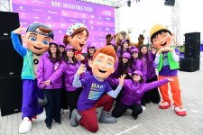 На старте и финише "Бакинского марафона 2026" был организован концерт (ФОТО)