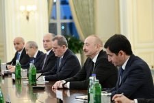 Состоялась встреча Президента Ильхама Алиева с Председателем Совета министров Италии Джорджей Мелони в расширенном составе (ФОТО)