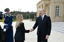 Состоялась встреча Президента Ильхама Алиева с Председателем Совета министров Италии Джорджей Мелони в формате «один на один» (ФОТО)