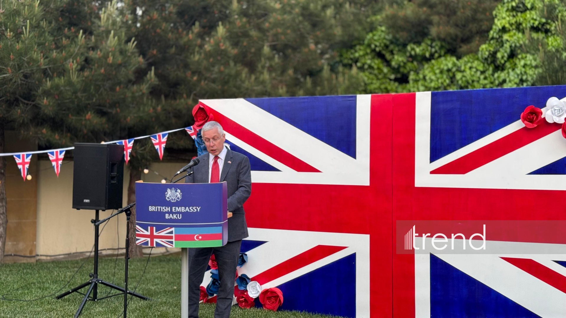 Вице-президенту bp и директору British Council вручены почетные награды Великобритании (ФОТО)