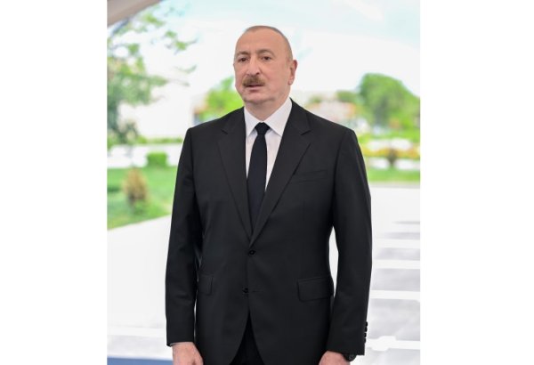 Президент Ильхам Алиев: С решением вопросов, связанных с проживанием, образованием, решаются и вопросы занятости