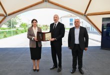Президент Ильхам Алиев и Первая леди Мехрибан Алиева встретились с жителями, переехавшими в село Шукюрбейли Джебраильского района (ФОТО)