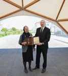 Президент Ильхам Алиев и Первая леди Мехрибан Алиева встретились с жителями, переехавшими в село Шукюрбейли Джебраильского района (ФОТО)
