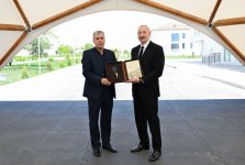 Президент Ильхам Алиев и Первая леди Мехрибан Алиева встретились с жителями, переехавшими в село Шукюрбейли Джебраильского района (ФОТО)