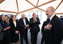 Президент Ильхам Алиев и Первая леди Мехрибан Алиева встретились с жителями, переехавшими в село Шукюрбейли Джебраильского района (ФОТО)